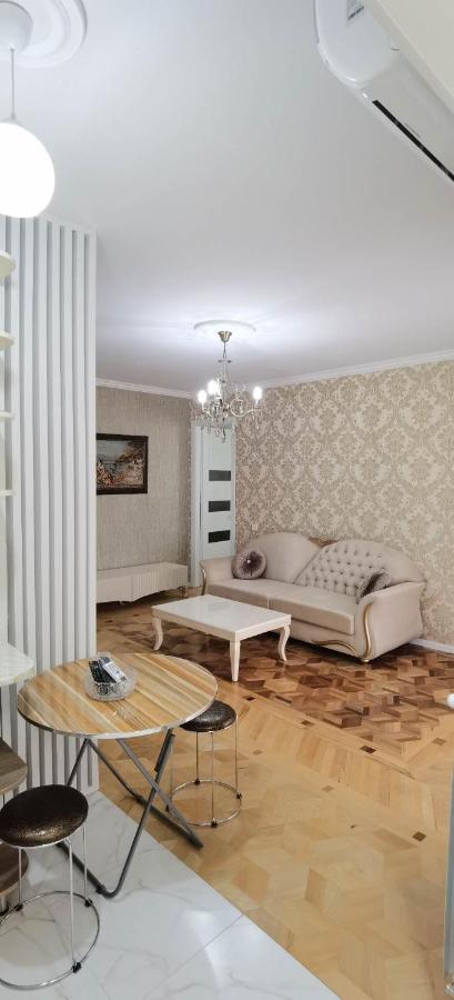 Nano'S Apartament-2 Кутаїсі Екстер'єр фото