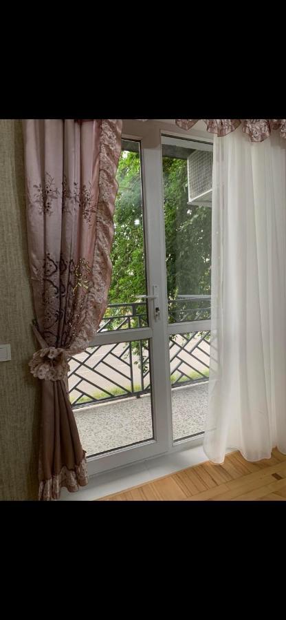 Nano'S Apartament-2 Кутаїсі Екстер'єр фото