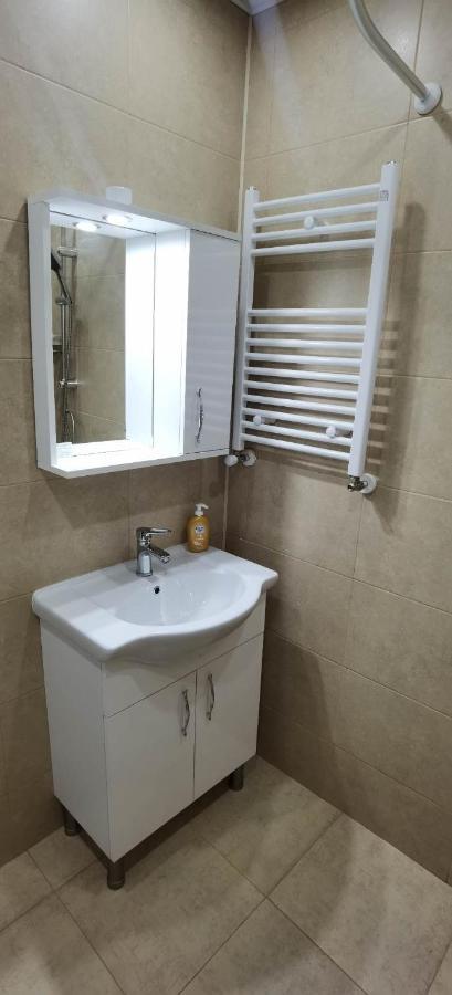 Nano'S Apartament-2 Кутаїсі Екстер'єр фото
